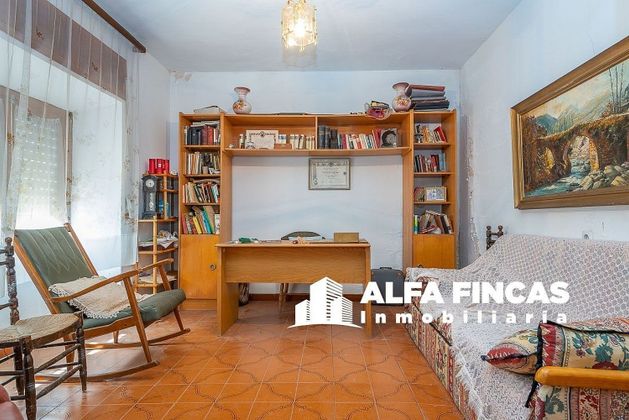 Foto 2 de Xalet en venda a Belmonte de 5 habitacions amb piscina i garatge