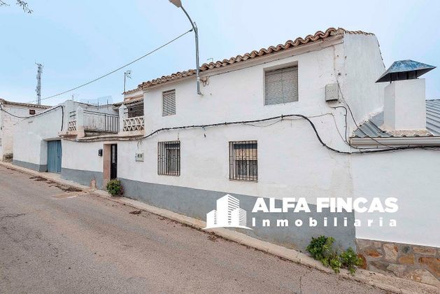 Foto 1 de Xalet en venda a Olivares de Júcar de 5 habitacions amb garatge i jardí
