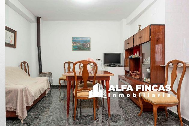 Foto 2 de Casa en venda a Almarcha (La) de 5 habitacions amb terrassa i garatge