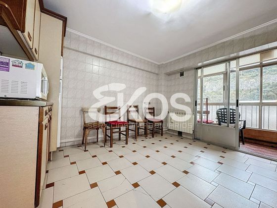 Foto 2 de Pis en venda a Arrasate o Mondragón de 2 habitacions amb balcó i calefacció