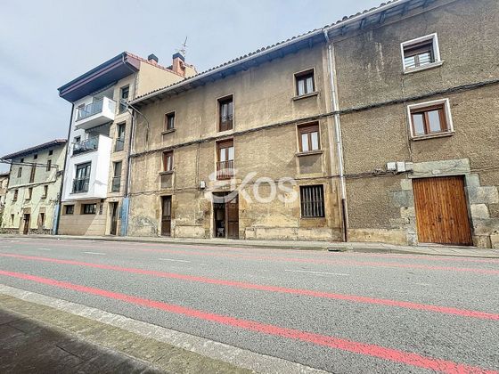 Foto 1 de Casa adosada en venta en Oñati de 6 habitaciones con terraza y calefacción