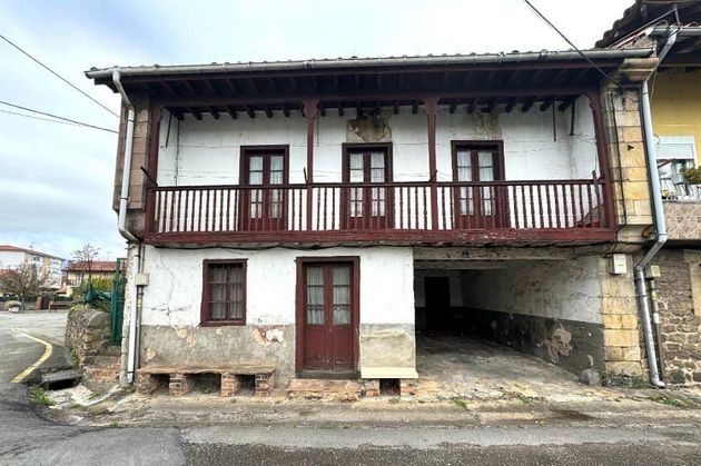 Foto 1 de Casa en venda a avenida Fundidores de 4 habitacions amb jardí i balcó