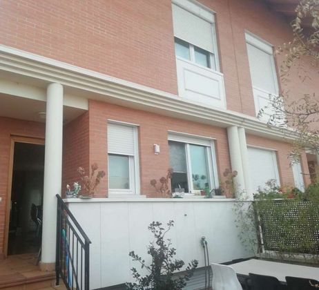 Foto 1 de Casa en venda a Cascajos - Piqueras de 4 habitacions amb terrassa i piscina