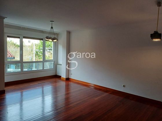 Foto 1 de Pis en venda a Mendaro de 3 habitacions amb terrassa i balcó