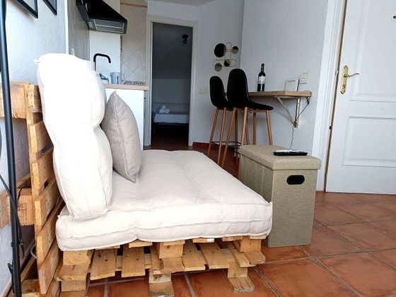 Foto 2 de Àtic en lloguer a Antequeruela y Covachuelas de 1 habitació amb terrassa i aire acondicionat