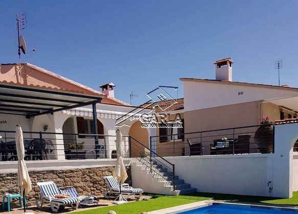 Foto 2 de Xalet en venda a San Felices de los Gallegos de 5 habitacions amb piscina i jardí