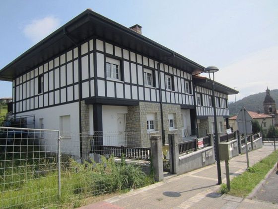 Foto 1 de Casa adosada en venta en Arrankudiaga de 4 habitaciones con terraza y garaje