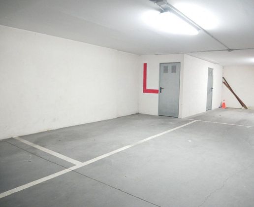 Foto 2 de Venta de garaje en Basauri de 12 m²