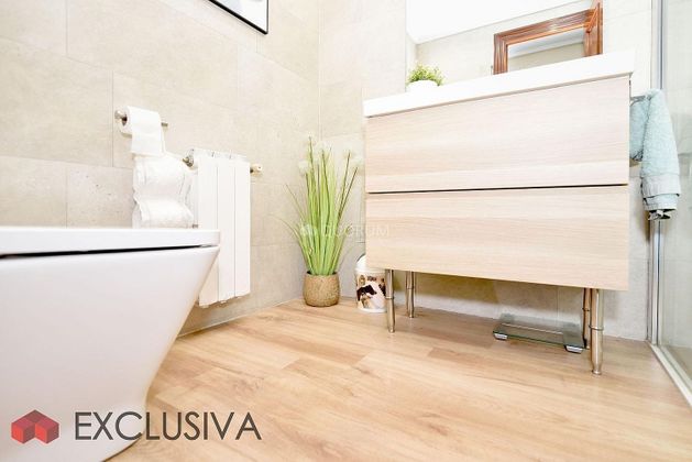 Foto 1 de Venta de piso en Basauri de 3 habitaciones con balcón y calefacción