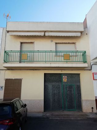Foto 1 de Venta de casa adosada en calle Mosaicos de 3 habitaciones con terraza y garaje