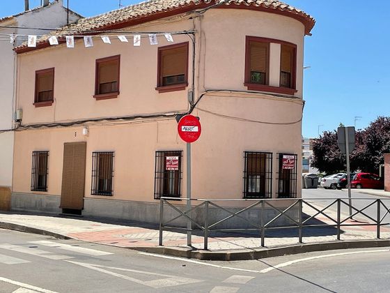 Foto 2 de Casa adossada en venda a Alcázar de San Juan de 5 habitacions amb calefacció