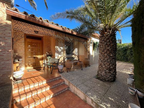 Foto 1 de Casa en venda a calle Cuatro Caminos de 3 habitacions amb terrassa i piscina