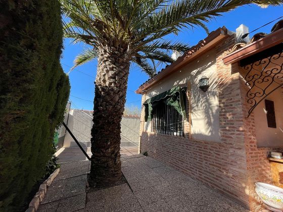 Foto 2 de Casa en venda a calle Cuatro Caminos de 3 habitacions amb terrassa i piscina
