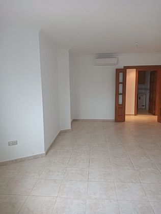 Foto 1 de Venta de piso en Alcázar de San Juan de 2 habitaciones con garaje y aire acondicionado