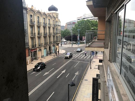 Foto 1 de Oficina en lloguer a avenida Alfonso IX amb ascensor