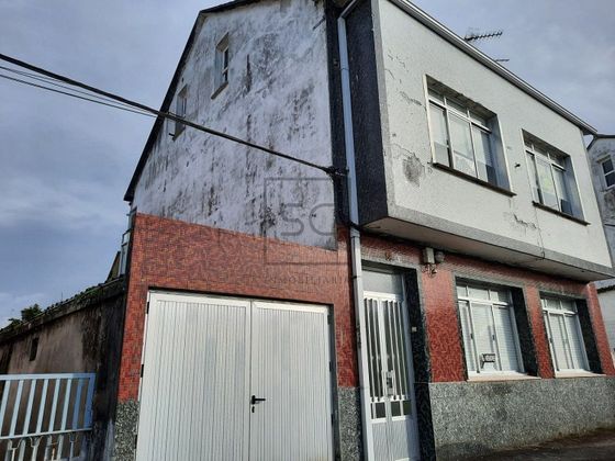 Foto 1 de Xalet en venda a Piñeiros- Freixeiro de 9 habitacions amb garatge i jardí