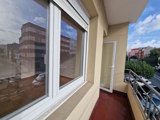 Foto 2 de Venta de piso en calle De Castela de 4 habitaciones con terraza y balcón