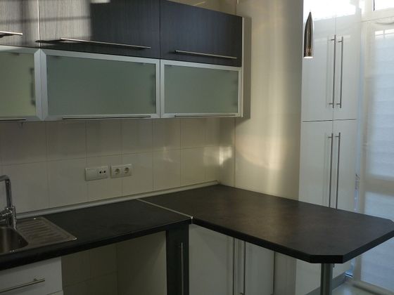 Foto 2 de Dúplex en venda a Marianistas - AVE de 2 habitacions amb terrassa i garatge