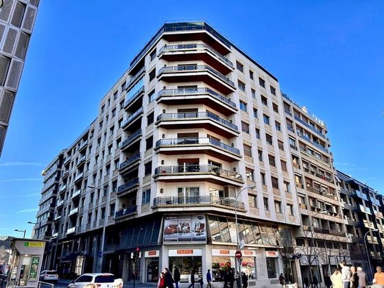 Foto 1 de Pis en venda a calle De Estella de 5 habitacions amb terrassa i garatge
