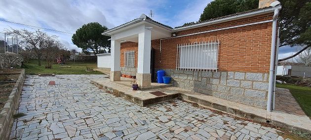 Foto 2 de Xalet en venda a carretera Madridla Coruña de 3 habitacions amb piscina i garatge