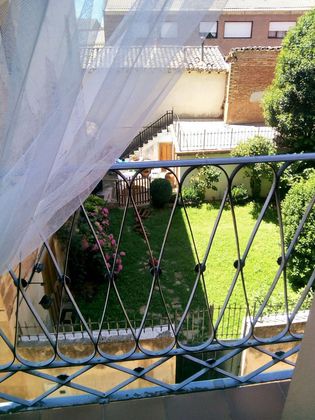 Foto 1 de Xalet en venda a Tricio de 7 habitacions amb jardí i balcó
