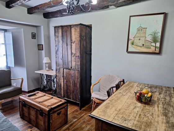 Foto 1 de Casa en venda a barrio Campollo de 6 habitacions amb garatge