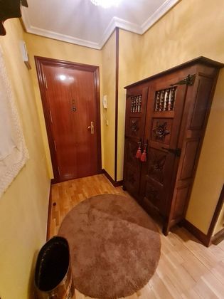 Foto 2 de Pis en lloguer a Alisal - Cazoña - San Román de 3 habitacions amb garatge i mobles
