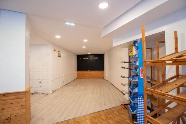 Foto 1 de Alquiler de local en Villaviciosa - Amandi de 78 m²
