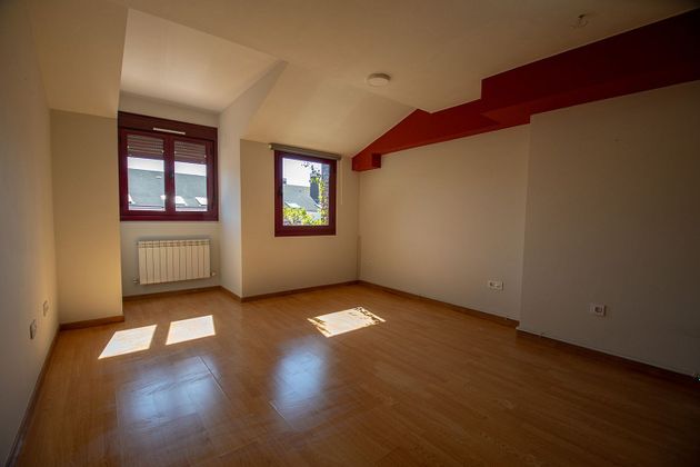 Foto 1 de Venta de piso en Villaviciosa - Amandi de 2 habitaciones con garaje y calefacción