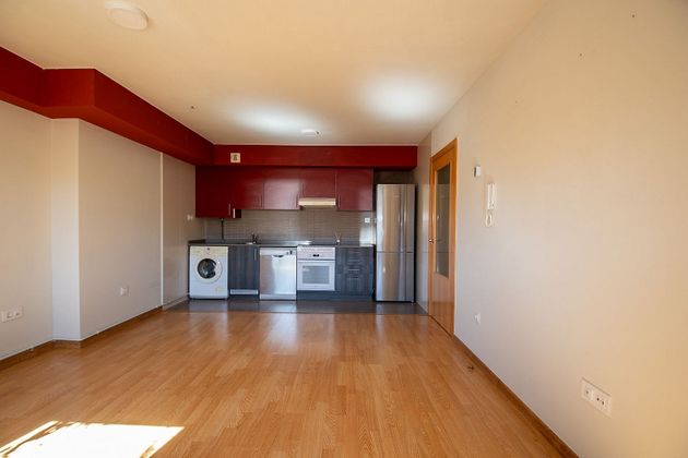 Foto 2 de Venta de piso en Villaviciosa - Amandi de 2 habitaciones con garaje y calefacción