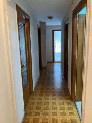 Foto 2 de Venta de piso en Villaviciosa - Amandi de 3 habitaciones y 63 m²
