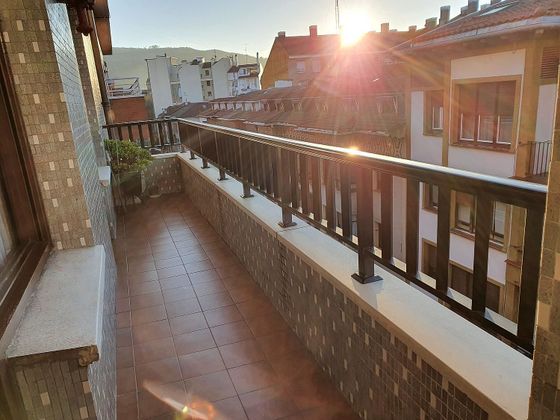 Foto 1 de Pis en venda a Amorebieta-Etxano de 4 habitacions amb terrassa i balcó