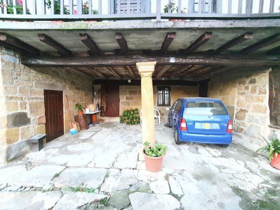 Foto 2 de Venta de casa rural en Amorebieta-Etxano de 4 habitaciones con balcón