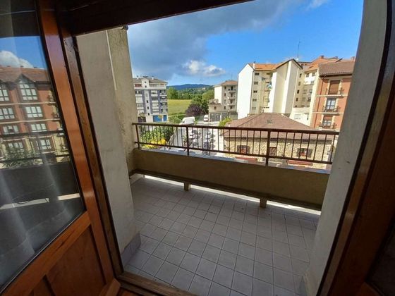 Foto 1 de Pis en venda a Amorebieta-Etxano de 4 habitacions amb balcó i calefacció