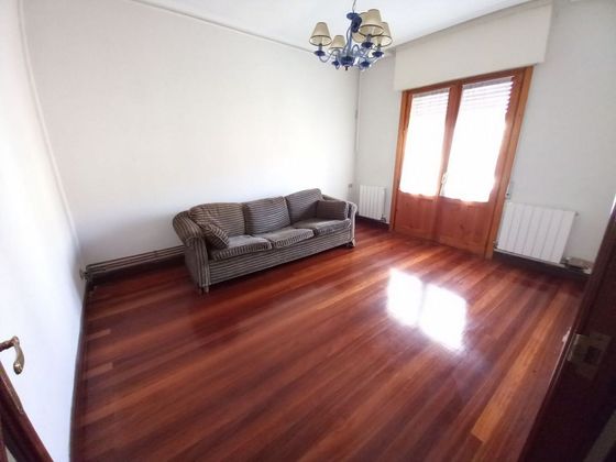Foto 2 de Pis en venda a Amorebieta-Etxano de 4 habitacions amb balcó i calefacció