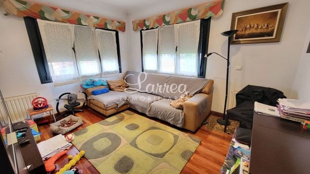 Foto 1 de Piso en venta en Lemoa de 2 habitaciones con garaje y calefacción