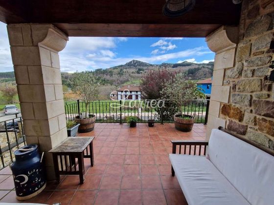 Foto 2 de Xalet en venda a Areatza de 6 habitacions amb terrassa i piscina