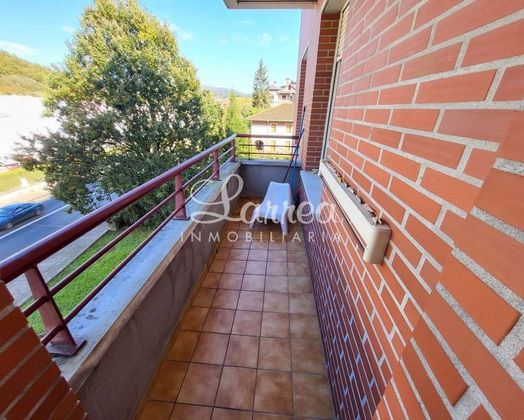 Foto 1 de Venta de piso en Amorebieta-Etxano de 4 habitaciones con terraza y garaje