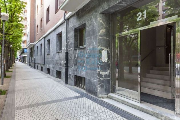 Foto 1 de Venta de piso en calle Madrid Etorbidea de 4 habitaciones con piscina y calefacción