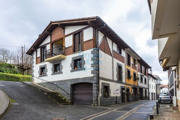 Foto 2 de Pis en venda a calle Sartalde de 3 habitacions amb terrassa i balcó