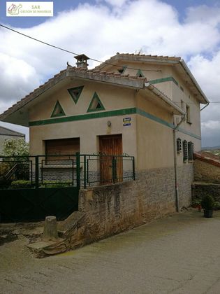 Foto 1 de Casa rural en venda a Puebla de Arganzón (La) de 5 habitacions amb terrassa i jardí