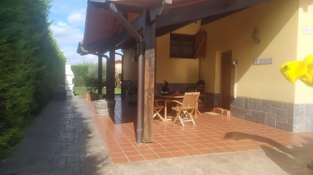 Foto 1 de Venta de casa rural en Miranda de Ebro de 4 habitaciones con terraza y piscina