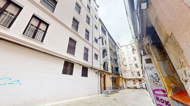 Foto 2 de Pis en venda a Barrio de Abando de 2 habitacions amb ascensor