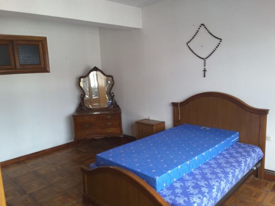 Foto 2 de Venta de piso en Vilalba de 3 habitaciones con terraza y calefacción
