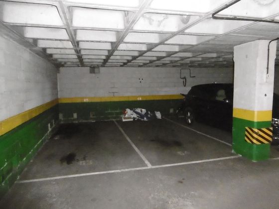 Foto 1 de Garatge en venda a calle Uría de 12 m²