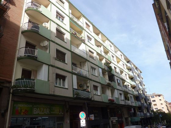 Foto 1 de Venta de piso en Centro - Mendibil - Santiago de 1 habitación con balcón y ascensor