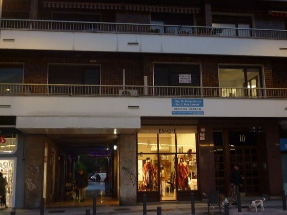 Foto 1 de Oficina en venda a Centro - Mendibil - Santiago de 62 m²