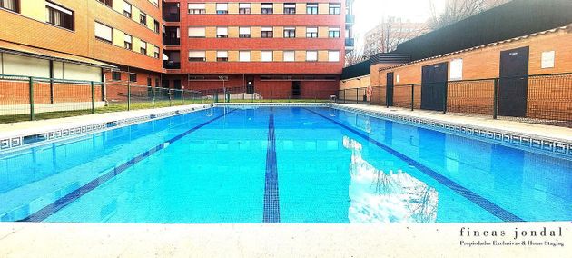 Foto 1 de Local en venda a Portillejo - Valdegastea amb piscina