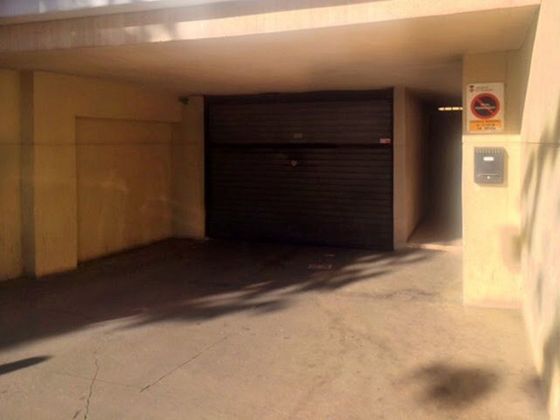 Foto 2 de Garaje en venta en calle Rosell de 16 m²