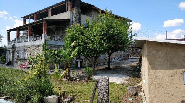 Foto 2 de Chalet en venta en Neves (As) de 4 habitaciones con terraza y piscina